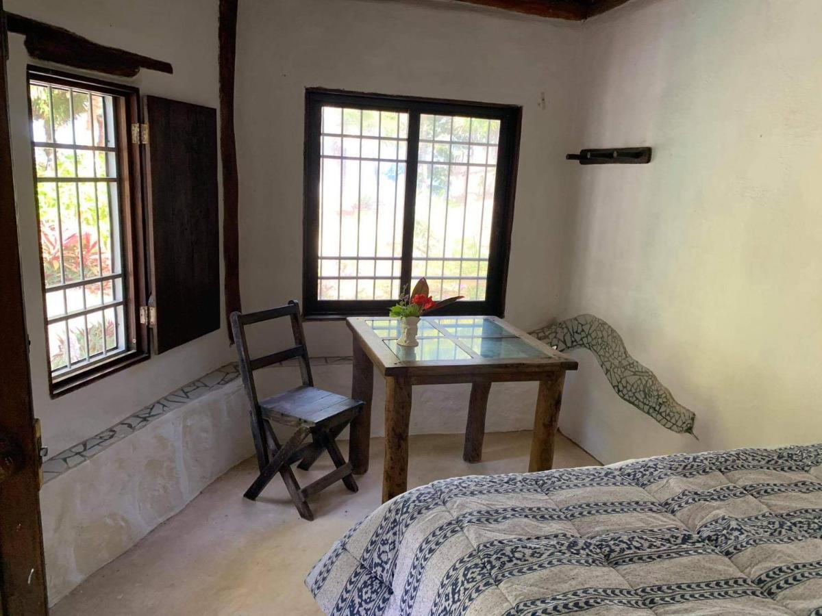 Chez Gigi - Eco Lodge マアウアル エクステリア 写真