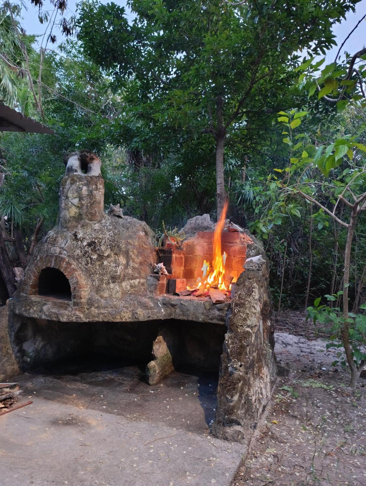 Chez Gigi - Eco Lodge マアウアル エクステリア 写真