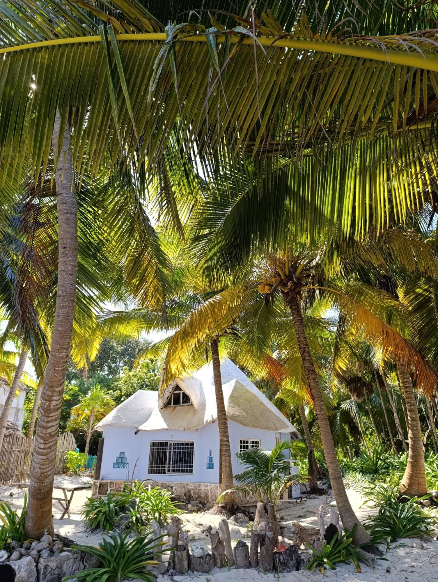 Chez Gigi - Eco Lodge マアウアル エクステリア 写真